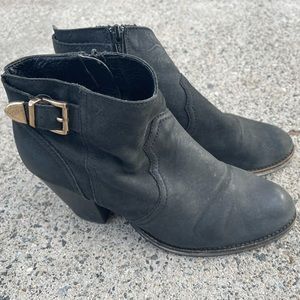 ❗️LAST CALL!!!❗️ Steven Madden booties